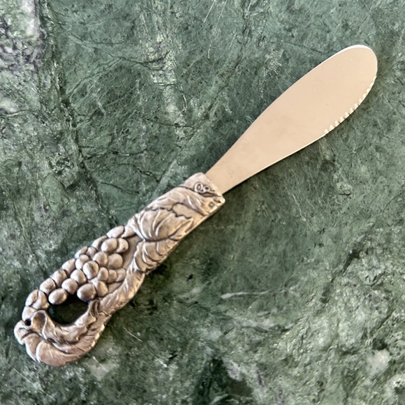 Seagull Pewter Green Marble Grapes Design Serving Cheese Board Set - Picture 8 of 8